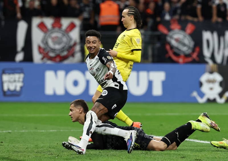 Penarol vs Corinthians - Chủ nhà thắng chật vật